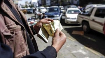 رواتب مقطوعة وأرصفة مزدحمة.. اقتصاد الانهيار الكامل يعم مناطق الحوثيين