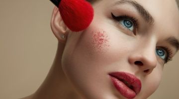 أحمر الخدود (السائل).. نجم جديد في حقيبة مكياجك أحمر الخدود (السائل).. نجم جديد في حقيبة مكياجك