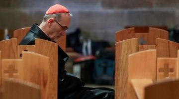 الاتحاد الأوروبي يندد بمنع إسرائيل قداس أحد الشعانين في كنيسة القيامة الاتحاد الأوروبي يندد بمنع إسرائيل قداس أحد الشعانين في كنيسة القيامة