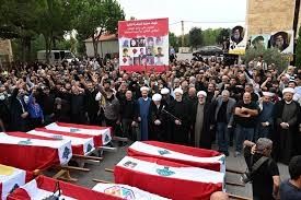 استشهاد 12 لبنانيا وإصابة 23 آخرين في غارات للعدو الصهيوني على عرمون والسعديات وبعلبك