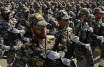 الحرس الثوري الإيراني يطلق هجوم على مراكز عسكرية في تل أبيب