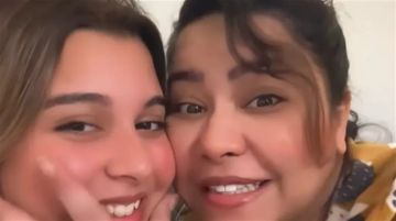 ظهور مفاجئ لـ شيرين عبد الوهاب يطمئن جمهورها بعد رحلة علاج صعبة.. فيديو يجمعها بابنتها يتصدر التريند ظهور مفاجئ لـ شيرين عبد الوهاب يطمئن جمهورها بعد رحلة علاج صعبة.. فيديو يجمعها بابنتها يتصدر التريند