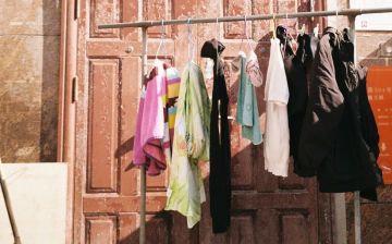 مادة سامة في ملابس (الموضة السريعة) قد ترتبط بالسرطان والتوحد