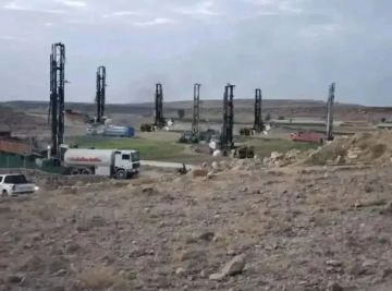 القيادي الحوثي أبو فاطمة يستلم أكثر من نصف مليار ريال لتدمير حوض صنعاء القيادي الحوثي أبو فاطمة يستلم أكثر من نصف مليار ريال لتدمير حوض صنعاء