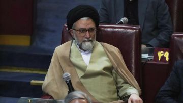 وزارة الاستخبارات الإيرانية تعلن استشهاد وزيرها إسماعيل خطيب