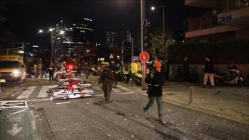 6 إصابات وأضرار واسعة جراء صواريخ إيرانية وسط إسرائيل