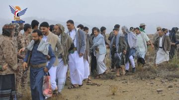 زيارات عيدية لوفود من محافظة إب للمرابطين في جبهات تعز والضالع زيارات عيدية لوفود من محافظة إب للمرابطين في جبهات تعز والضالع