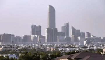 انفجارات قوية في أبوظبي ودبي وإيران تعلن رسميا قصف مطار زايد الدولي