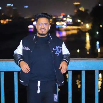 فنان يعتقل فور هبوطه في مطار عدن.. والسبب لم يخطر على بالك! فنان يعتقل فور هبوطه في مطار عدن.. والسبب لم يخطر على بالك!