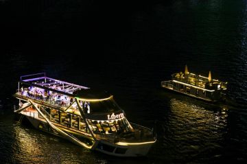 الأنشطة التجارية تغلق قبل أوانها في مصر لمواجهة ارتفاع أسعار الوقود