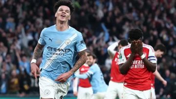 كارثة أرسنال! مانشستر سيتي يسحق الآلبي ويحرمهم من الرباعية.. هدفين يغيران التاريخ! كارثة أرسنال! مانشستر سيتي يسحق الآلبي ويحرمهم من الرباعية.. هدفين يغيران التاريخ!