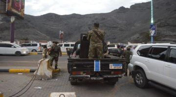 لليوم الرابع على التوالي .. قوات الطوارئ والدعم الأمني تواصل انتشارها المكثف في العاصمة عدن لتأمين اجازة عيد الفطر