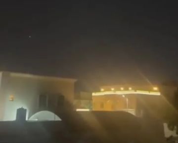 عاجل: صواريخ إيرانية جديدة تستهدف الدوحة وأبوظبي وميناء جبل علي في دبي ودوي انفجارات عنيفة عاجل: صواريخ إيرانية جديدة تستهدف الدوحة وأبوظبي وميناء جبل علي في دبي ودوي انفجارات عنيفة