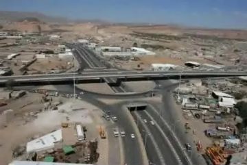 الحوثيون يزيلون اسم جولة عمران ويستبدلونه بـ طومر في تغيير ديموغرافي شمال صنعاء الحوثيون يزيلون اسم جولة عمران ويستبدلونه بـ طومر في تغيير ديموغرافي شمال صنعاء