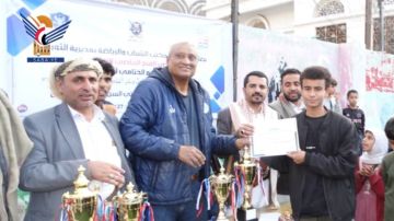 فريقا الفتح والفتح (أ) يحرزان كأسي بطولة الشهداء القادة الرمضانية بمديرية الثورة فريقا الفتح والفتح (أ) يحرزان كأسي بطولة الشهداء القادة الرمضانية بمديرية الثورة