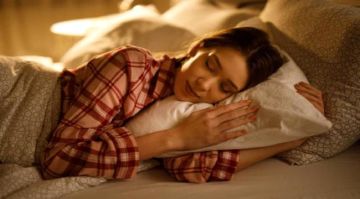 تعرف على مشروب طبيعي يقلل الأرق ويحسن النوم