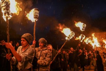 في كردستان العراق احتفالات بالنوروز يحييها أكراد إيرانيون يحلمون بالعودة إلى بلادهم
