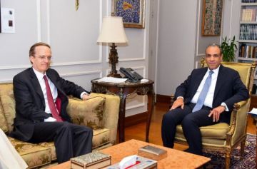وزير الخارجية المصري يبحث مع مسؤول بالاتحاد الأوروبي تعزيز التعاون وزير الخارجية المصري يبحث مع مسؤول بالاتحاد الأوروبي تعزيز التعاون