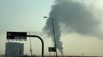 استئناف بعض الرحلات بمطار دبي بعد تعليق بسبب هجوم بمسيرة استئناف بعض الرحلات بمطار دبي بعد تعليق بسبب هجوم بمسيرة