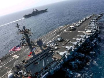 الحرس الثوري يعلن استهداف حاملة الطائرات الأمريكية أبراهام لينكولن بـ4 صواريخ باليستية