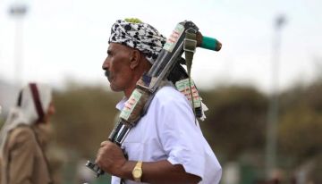 أسلحة إيرانية للحوثيين؟.. خفايا وصول 3 طائرات إلى صنعاء أسلحة إيرانية للحوثيين؟.. خفايا وصول 3 طائرات إلى صنعاء