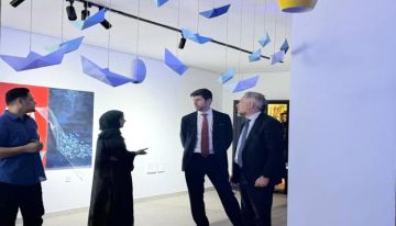 في عدن .. معرض الفنانة التشكيلية سمر سامي يلفت نظر سفير الاتحاد الأوروبي