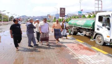 الشاذلي يتفقد أعمال معالجة تبعات المنخفض الجوي في خورمكسر والمعلا بعدن الشاذلي يتفقد أعمال معالجة تبعات المنخفض الجوي في خورمكسر والمعلا بعدن