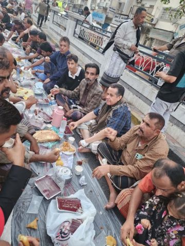 الانتقالي يقيم مائدة إفطار جماعي بمناسبة ذكرى تحرير عدن