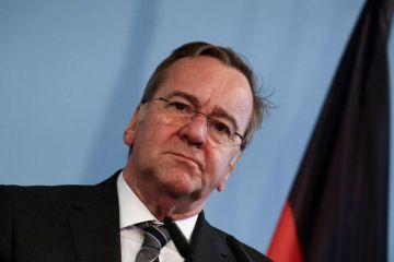 وزير الدفاع الألماني: جاهزون للمساعدة في ضمان أي سلام في إيران وزير الدفاع الألماني: جاهزون للمساعدة في ضمان أي سلام في إيران