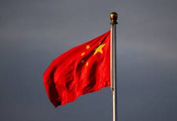 الصين تسعى للتواصل مع أمريكا لكنها تتعهد بالتمسك بخطوطها الحمراء