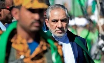 خلافات حادة في صنعاء.. قيادات حوثية تطرد الخبراء الإيرانيين وعبدالملك الحوثي يتوعد