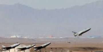 رويترز: مسيرات إيرانية تستهدف 5 طائرات أمريكية رويترز: مسيرات إيرانية تستهدف 5 طائرات أمريكية