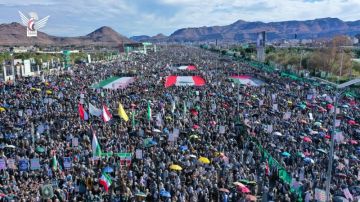 مسيرات يمانية مليونية في اليوم الوطني للصمود تأكيدا على الثبات والجهوزية لكل الخيارات