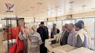 رئيس جامعة صنعاء يتفقد دار الجامعة للطباعة والنشر