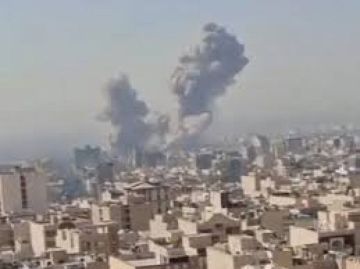 سماع دوي انفجارات في طهران وإسرائيل تعلن شن ضربات سماع دوي انفجارات في طهران وإسرائيل تعلن شن ضربات