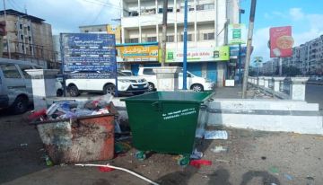 صندوق النظافة في عدن يوزع براميل قمامة جديدة استعدادا لعيد الفطر