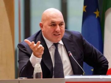 وزير الدفاع الإيطالي: إرسال سفن إلى مضيق هرمز غير ممكن