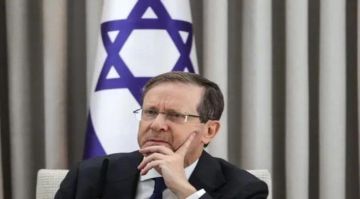 الرئيس الإسرائيلي يرد على ترامب بعد وصفه بـالمثير للشفقة الرئيس الإسرائيلي يرد على ترامب بعد وصفه بـالمثير للشفقة