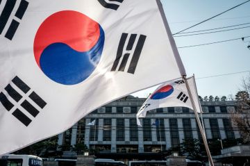 كوريا الجنوبية تدرس الدعوة الموجهة من ترامب لإرسال سفن لضمان أمن مضيق هرمز كوريا الجنوبية تدرس الدعوة الموجهة من ترامب لإرسال سفن لضمان أمن مضيق هرمز