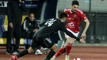 الأهلي يسقط في فخ التعادل أمام زد بالدوري المصري