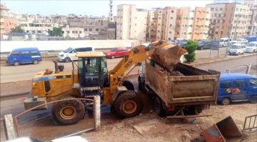 صندوق النظافة بعدن يواصل شفط مياه الأمطار ورفع المخلفات لليوم الرابع