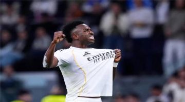 فينيسيوس يكشف عن نيمار كقدوته ويؤكد التزامه الطويل الأمد بريال مدريد فينيسيوس يكشف عن نيمار كقدوته ويؤكد التزامه الطويل الأمد بريال مدريد