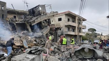 لبنان: شهيدان وإصابات بغارة للعدو الإسرائيلي في كفررمان لبنان: شهيدان وإصابات بغارة للعدو الإسرائيلي في كفررمان