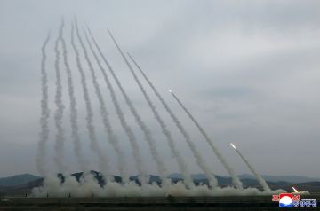 كوريا الشمالية تختبر نظام إطلاق صواريخ بالستية قادرة على حمل رؤوس نووية كوريا الشمالية تختبر نظام إطلاق صواريخ بالستية قادرة على حمل رؤوس نووية