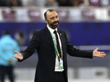 الاتحاد العماني لكرة القدم يعلن تعاقده مع المدرب المغربي السكتيوي لقيادة المنتخب الأول الاتحاد العماني لكرة القدم يعلن تعاقده مع المدرب المغربي السكتيوي لقيادة المنتخب الأول