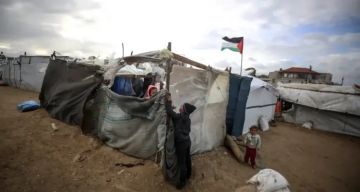 غياب الخصوصية في مخيمات غزة يحول الحياة اليومية لمعاناة مستمرة