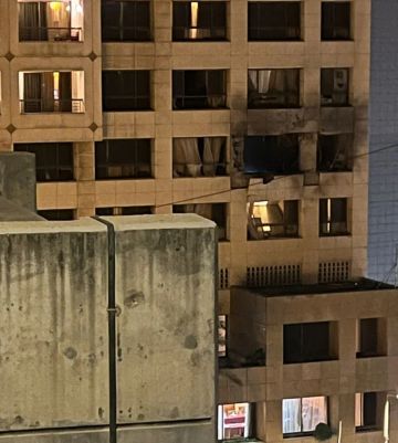 شهداء و10 مصابين في استهداف العدو الإسرائيلي فندق رامادا في بيروت شهداء و10 مصابين في استهداف العدو الإسرائيلي فندق رامادا في بيروت