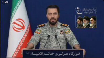 مقر خاتم الأنبياء الإيراني لأمريكا: سنجعل جنودكم طعاما لأسماك القرش في الخليج مقر خاتم الأنبياء الإيراني لأمريكا: سنجعل جنودكم طعاما لأسماك القرش في الخليج