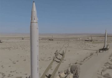 بحرية الحرس الثوري تقصف مستودعات الأسلحة والذخائر في قاعدة الظفرة الجوية بحرية الحرس الثوري تقصف مستودعات الأسلحة والذخائر في قاعدة الظفرة الجوية