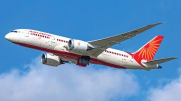 طائرة مستأجرة تغادر الهند وعلى متنها بحارة وجثث إيرانيين